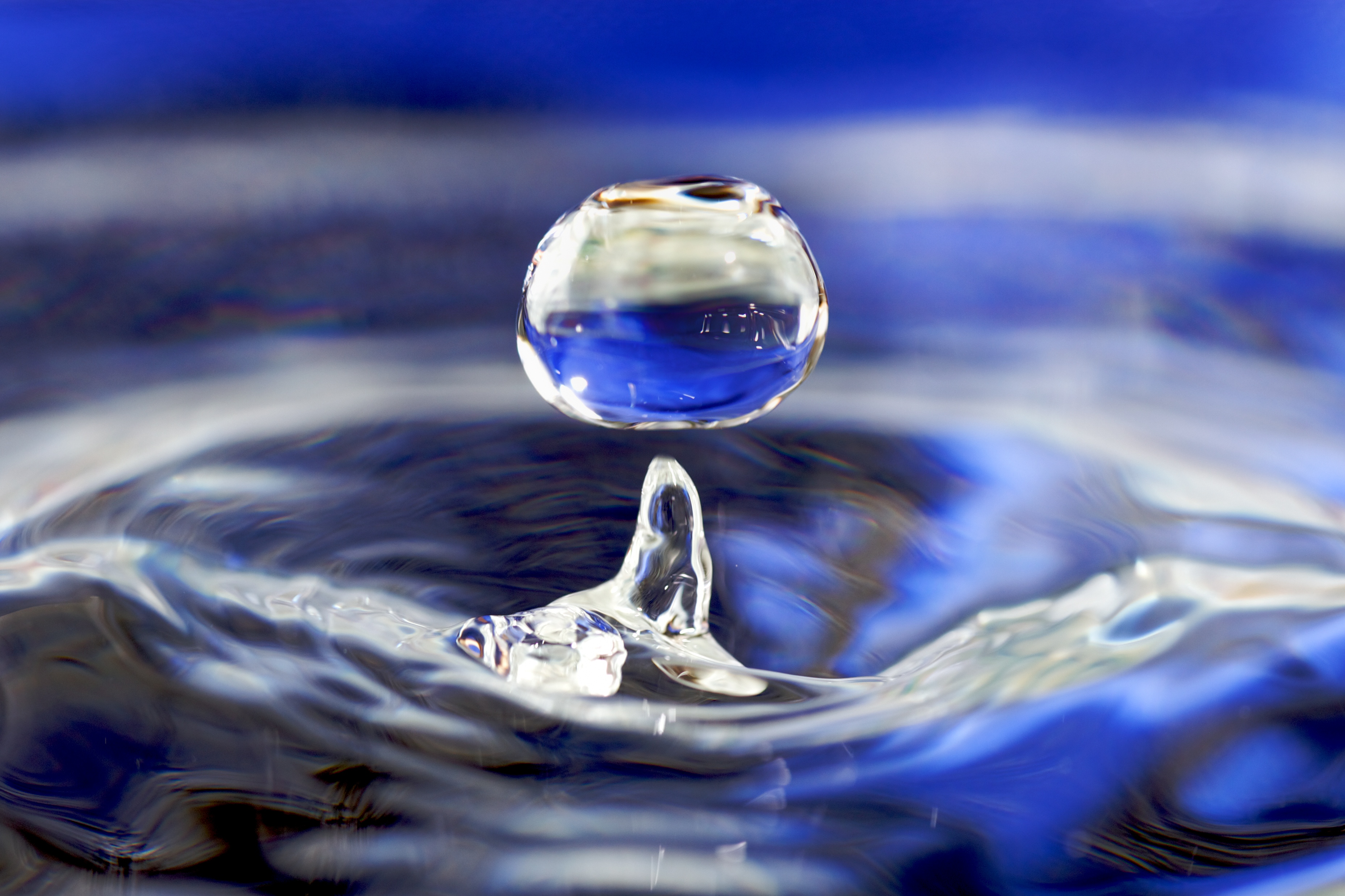 Water_drop_001